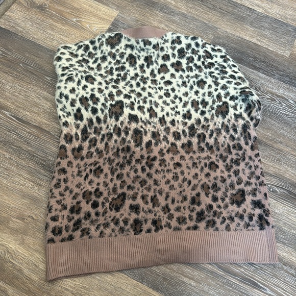 Time & Tru sweater. - Picture 2 of 4